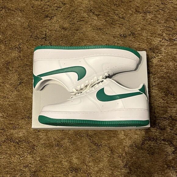 Nike Air Force 1 '07 White/Malachite-White (FJ4146-102) Mens Size 10 - Picture 3 of 8